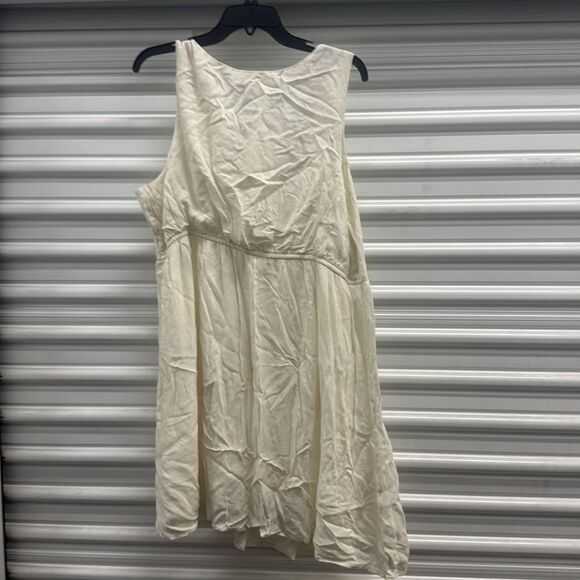 Idyllwind Women’s Elegant White Spruce Crisis Front Embellished Tank - Picture 2 of 6